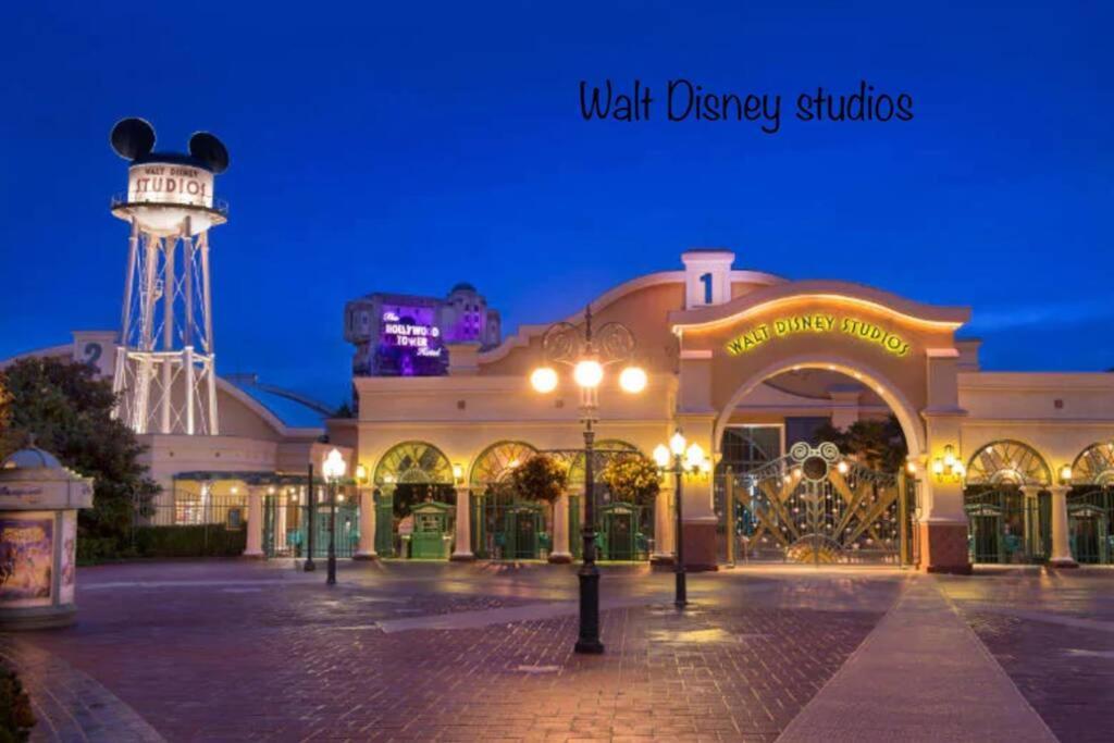Studio 2 Adultes 2 Enfants Parcs Disneyland Paris มองต์เตฮวา ภายนอก รูปภาพ