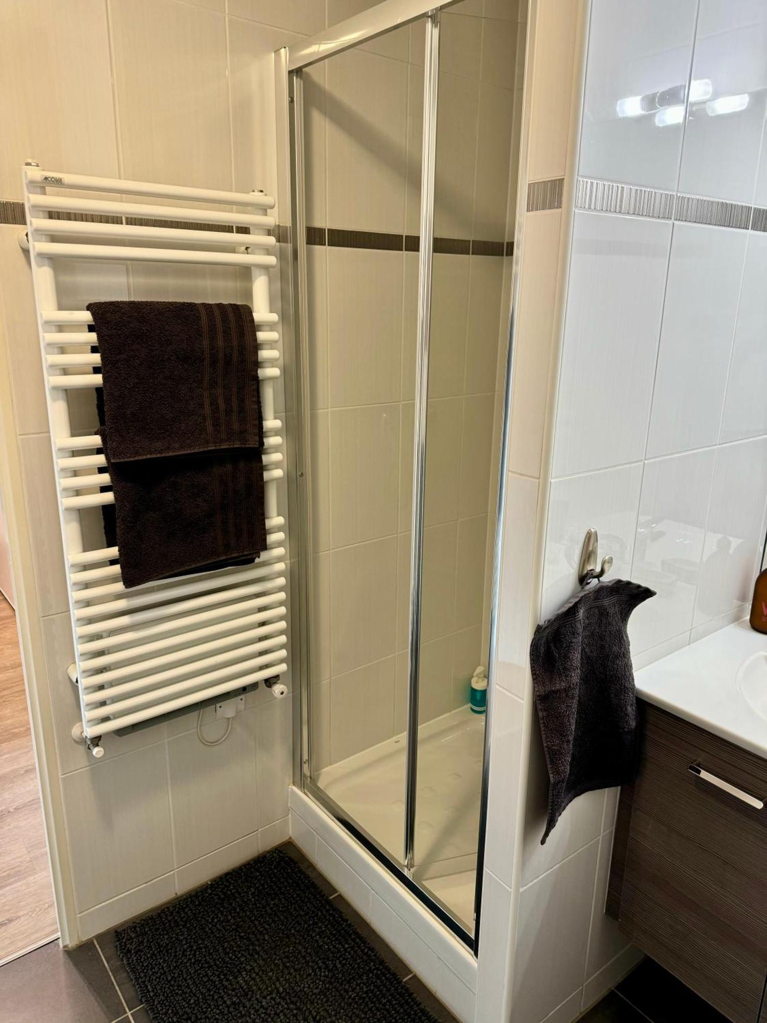 Studio 2 Adultes 2 Enfants Parcs Disneyland Paris มองต์เตฮวา ภายนอก รูปภาพ